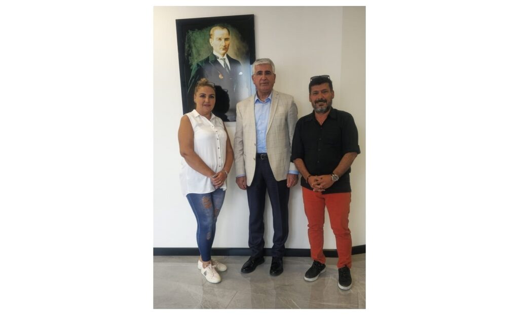 KIRMIZI CEKET