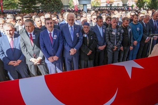 Özel, TUSAŞ’ta Şehit Edilen Taksi Şoförü Murat Arslan’ın Cenazesine Katıldı