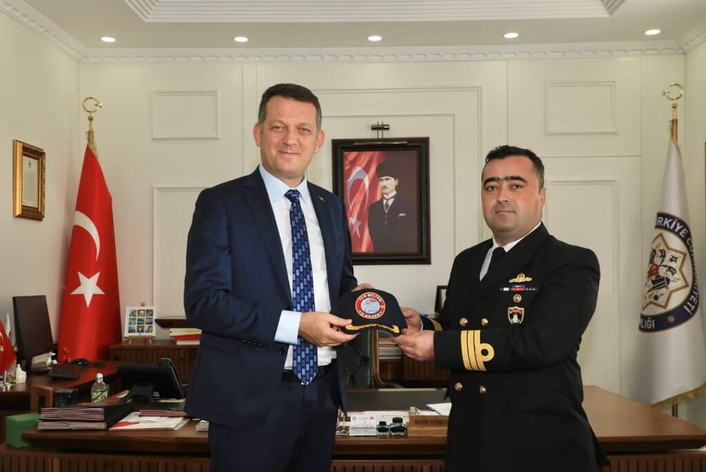 TCG-MELTEM SAVAŞ GEMİSİNDEN KAYMAKAM ÜRKMEZER’E ZİYARET