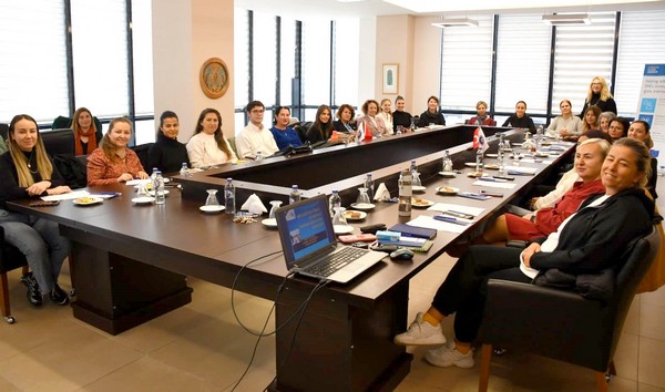 ÇTSO’da “İş Hayatında Kadın Sohbetleri” gerçekleştirildi