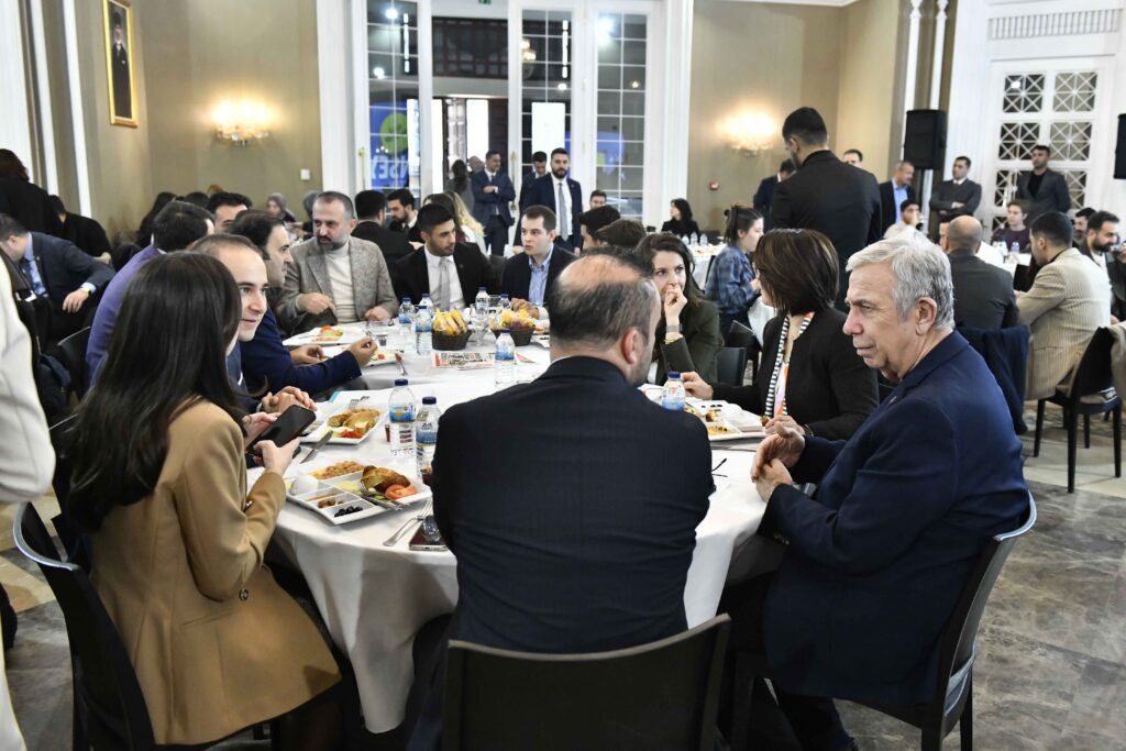 YENİ ANKARA ADALET SARAYI KONUSUNDA  BENİMLE HİÇ KİMSE İSTİŞARE ETMEDİ