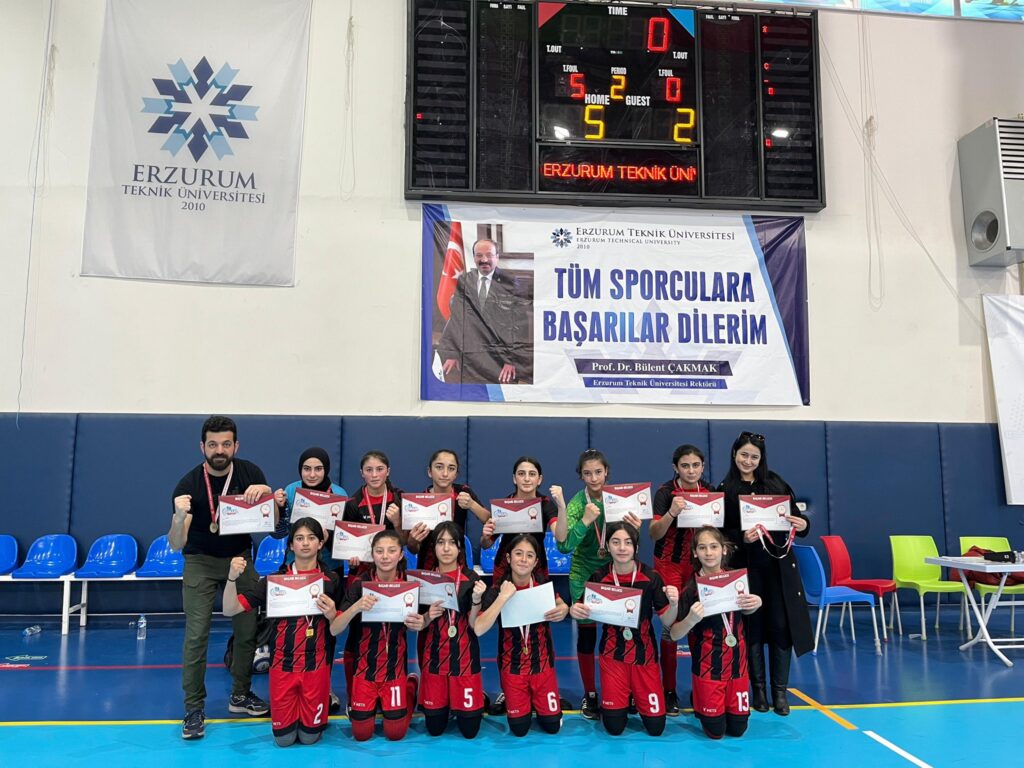 Yıldız Kızlar Futsal Grup Müsabakaları büyük heyecana sahne oldu – Birlik Haber Ajansı