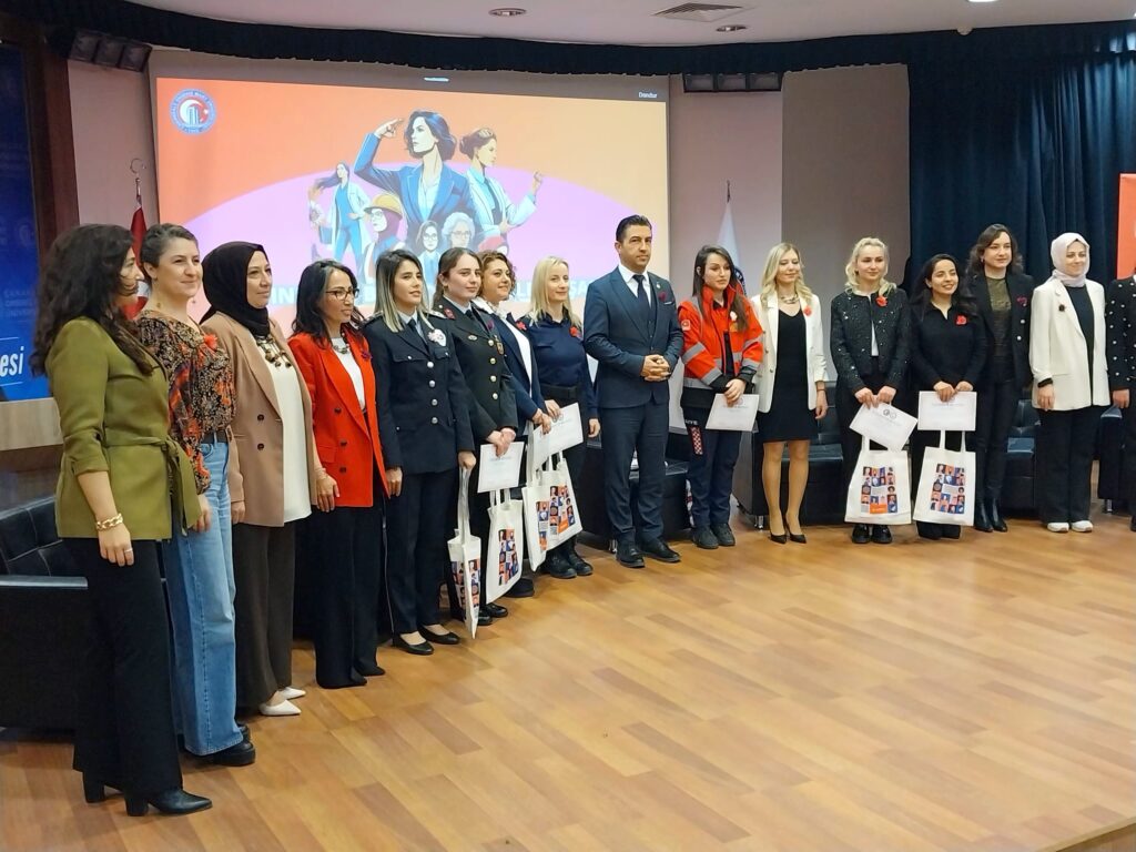 “Kadınlar İş Başında; Engelleri Aşan Hikayeler” Çanakkale’de gerçekleştirildi – Birlik Haber Ajansı