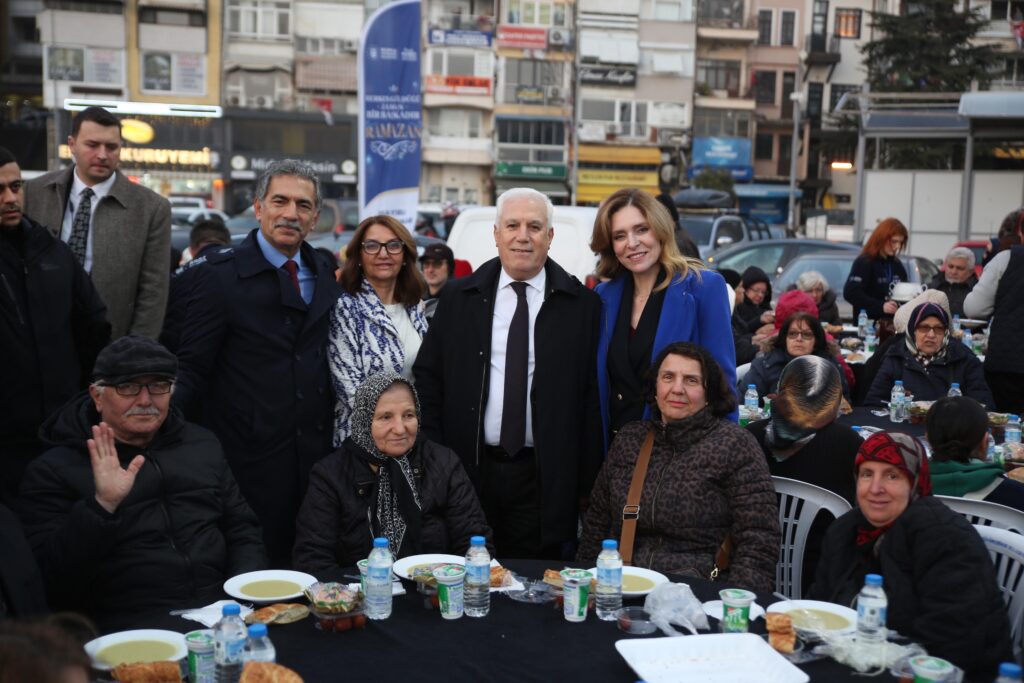 Bursa Büyükşehir Belediyesinden Gemlik’te 3000 kişilik iftar – Birlik Haber Ajansı