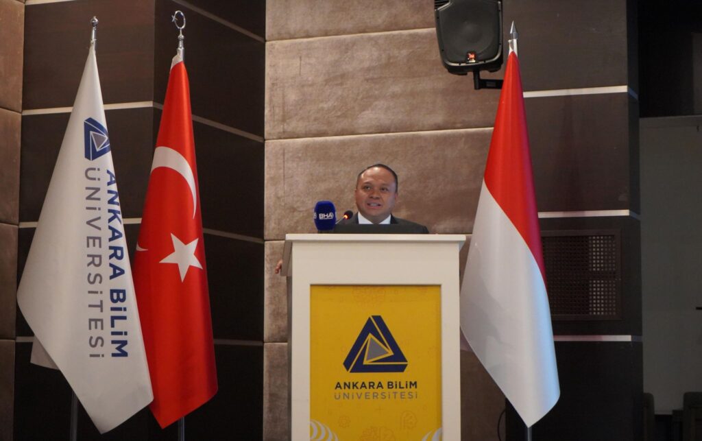 Ankara Bilim Üniversitesi’nde ders: Endonezya Büyükelçisi Purnama Türkiye-Endonezya ilişkilerini anlattı – Birlik Haber Ajansı
