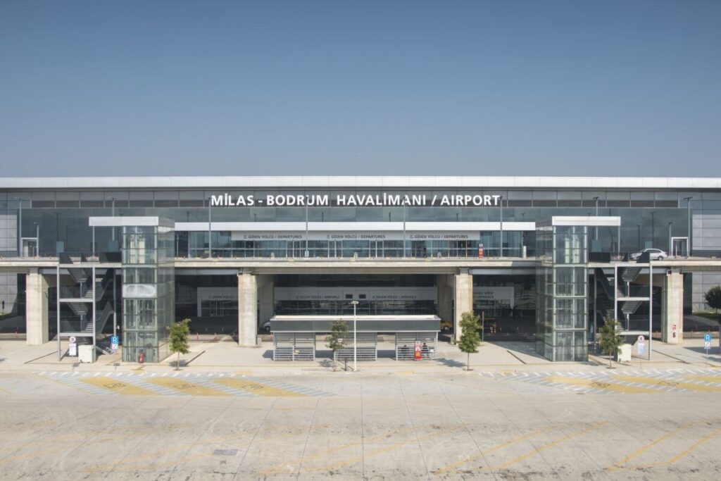 Milas-Bodrum Havalimanı sezonun ilk uçuşunu karşıladı – Birlik Haber Ajansı