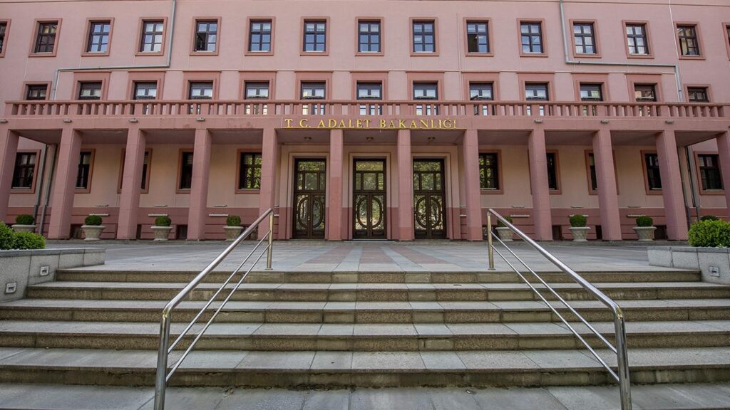 DEM Parti heyeti, Adalet Bakanı Yılmaz Tunç ile görüşmek üzere Adalet Bakanlığı’nda – Birlik Haber Ajansı