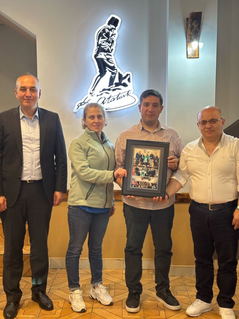 Artvin Spor Kulübü’nden Kars Gençlik ve Spor Müdürlüğü’ne atanan Başköylü’ye veda yemeği – Birlik Haber Ajansı