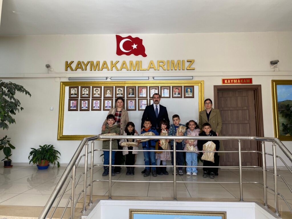 Anaokulu öğrencilerinden kaymakamlık ziyareti – Birlik Haber Ajansı