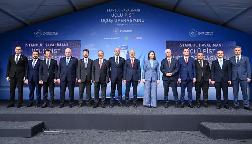 İstanbul Havalimanı’nda bir ilk: Aynı anda üç uçak havalandı – Birlik Haber Ajansı