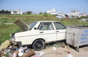 Antalya’da Fiat Tofaş marka otomobil çöpe atıldı – Birlik Haber Ajansı