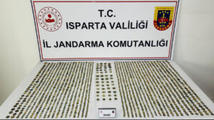 Isparta jandarmasından kaçakçılığa darbe: 2003 sikke ele geçirildi 2 tutuklama – Birlik Haber Ajansı
