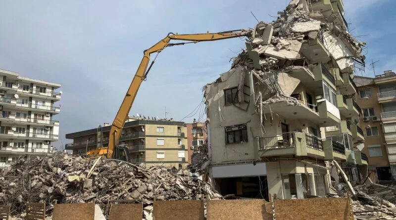 İstanbul’da hasar tespitinde 15 bin 13 bina incelendi – Birlik Haber Ajansı