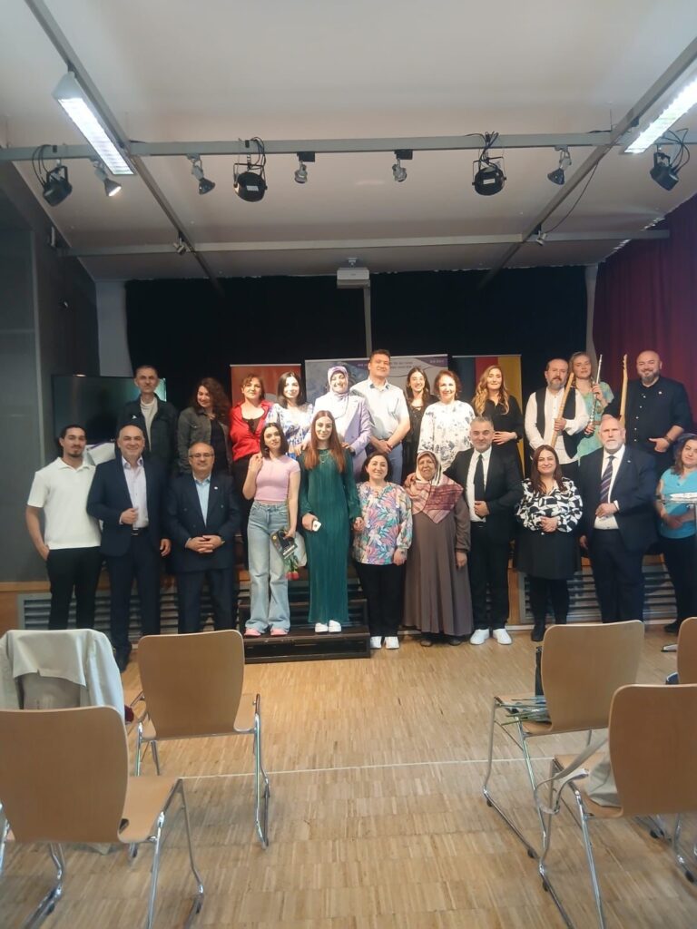 Duisburg’da Anneler Günü’ne özel “Gurbetin Türküleri 2” programı yoğun ilgi gördü – Birlik Haber Ajansı