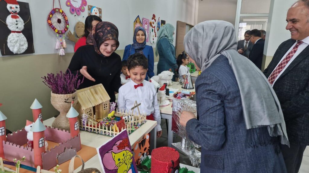 Kars’ta “Annemin Eli Benim Elim” Projesi etkinliği düzenlendi – Birlik Haber Ajansı