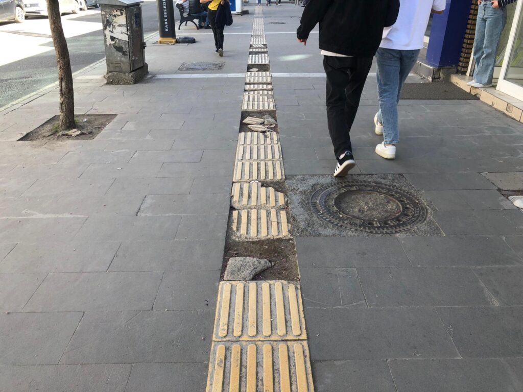 Kars’ta görme engellilere verilen değer pes dedirtti – Birlik Haber Ajansı