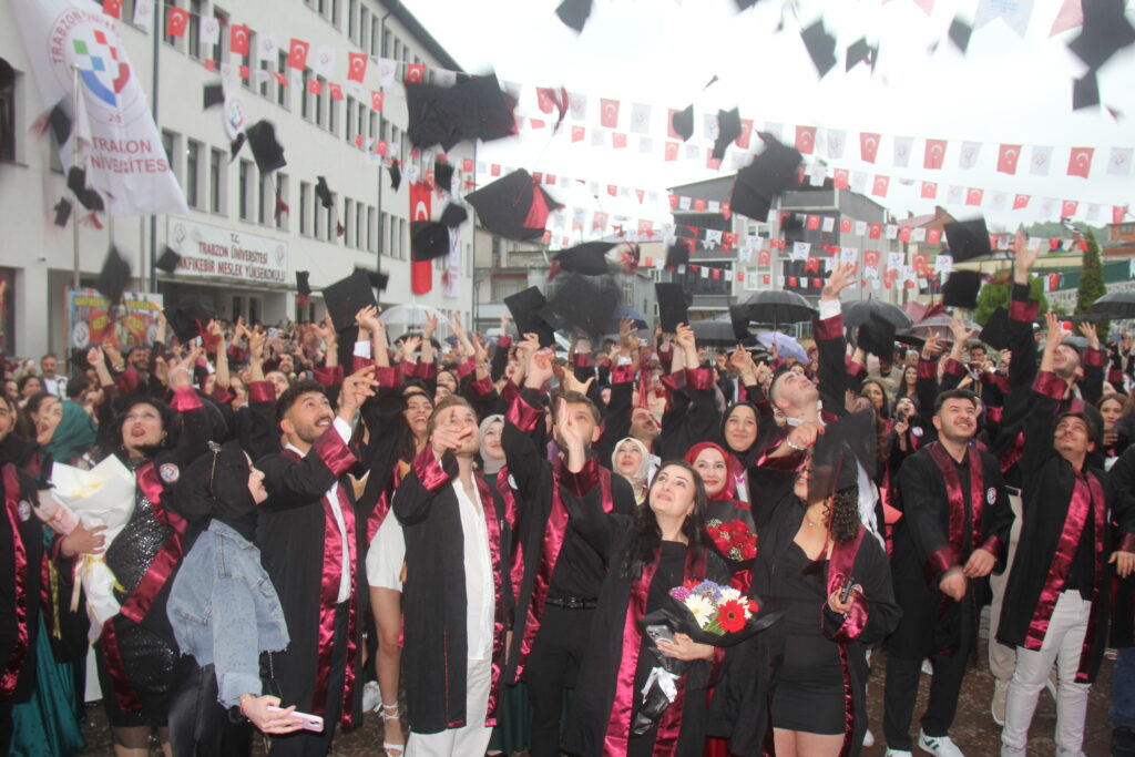 Vakfıkebir MYO’da, 19. dönem mezunlar için tören düzenlendi – Birlik Haber Ajansı