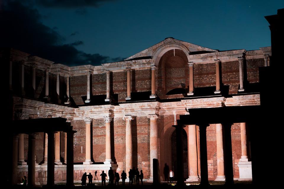 Lidya’nın kalbi gece ışıklarıyla yeniden canlanıyor! – Birlik Haber Ajansı