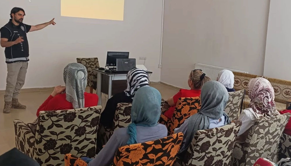 Vefa Konağı’ndaki kadınlara madde bağımlılığı anlatıldı – Birlik Haber Ajansı