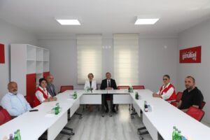 Vali Ziya Polat’tan Kızılay Kars Şubesi’ne Kuruluş yıldönümü ziyareti – Birlik Haber Ajansı