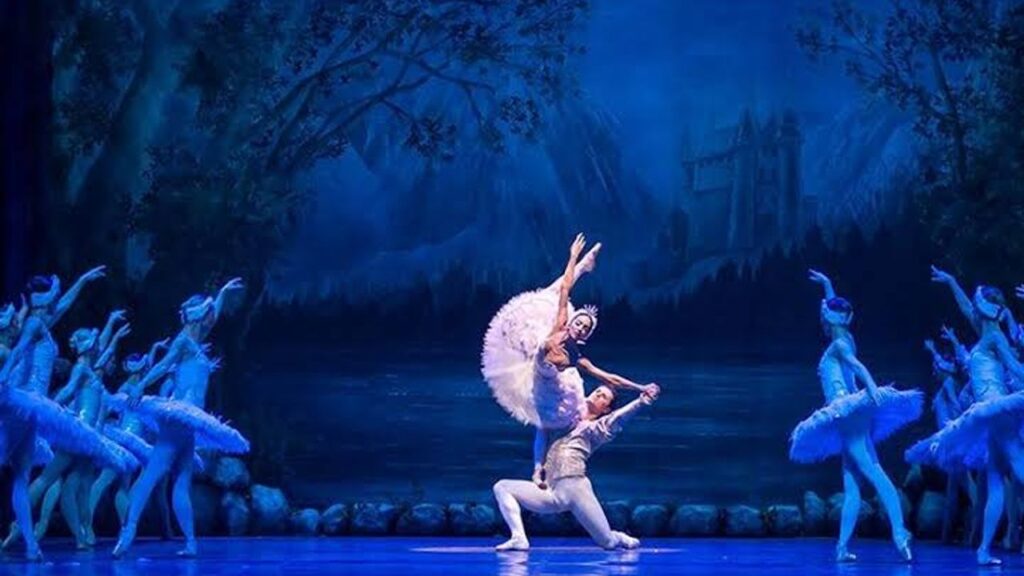 Efes Antik Tiyatrosu’nda “Kuğu Gölü” Balesi büyüledi – Birlik Haber Ajansı