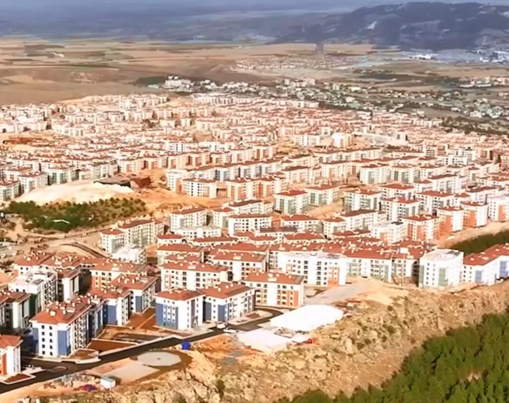 Adıyaman’da umut yeniden yükseliyor: İndere’de deprem konutları yüzleri güldürüyor – Birlik Haber Ajansı
