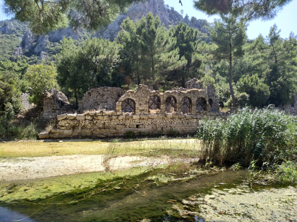 Olympos’ta Roma Dönemi kaya mezarları ziyarete açıldı – Birlik Haber Ajansı
