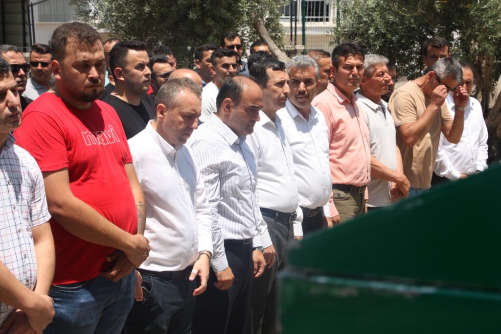 Minik Yamaç için son görev: Sevenleri gözyaşlarına boğuldu – Birlik Haber Ajansı