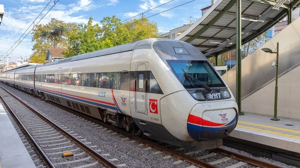Yaz tatilinde YHT seferleri artıyor: Ankara-Eskişehir ve Ankara-Sivas hatlarına ek sefer – Birlik Haber Ajansı