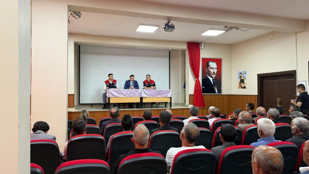 Arpaçay’da muhtarlara tarımsal bilgilendirme toplantısı düzenlendi – Birlik Haber Ajansı