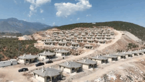 Hatay Hassa’da 622 afet konutunun inşaatı sürüyor – Birlik Haber Ajansı