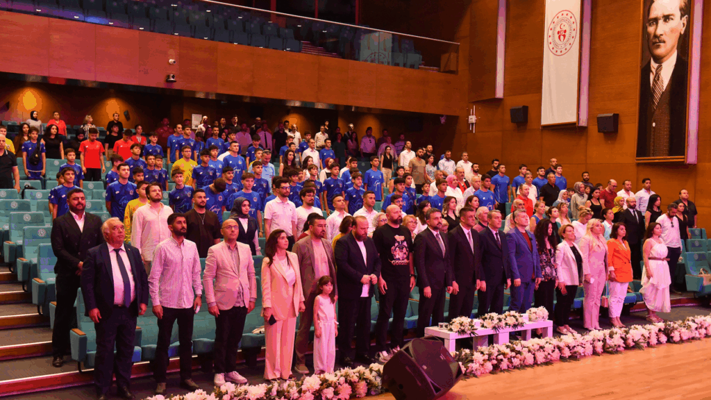 “Kamera Arkasından Hayata” projesinde ödüller sahiplerini buldu! – Birlik Haber Ajansı