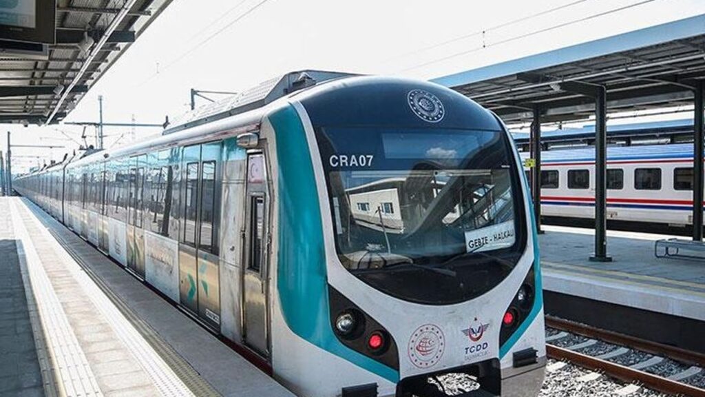 Marmaray’da 1 saat arayla 2 kişi intihar etti