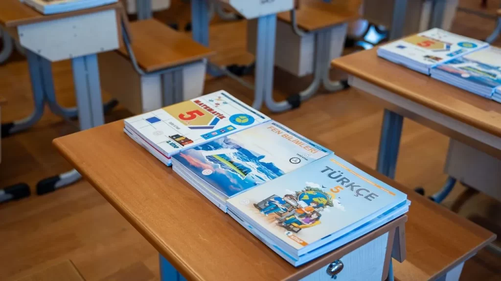Ücretsiz ders kitapları okul sıralarına ulaştı – Birlik Haber Ajansı
