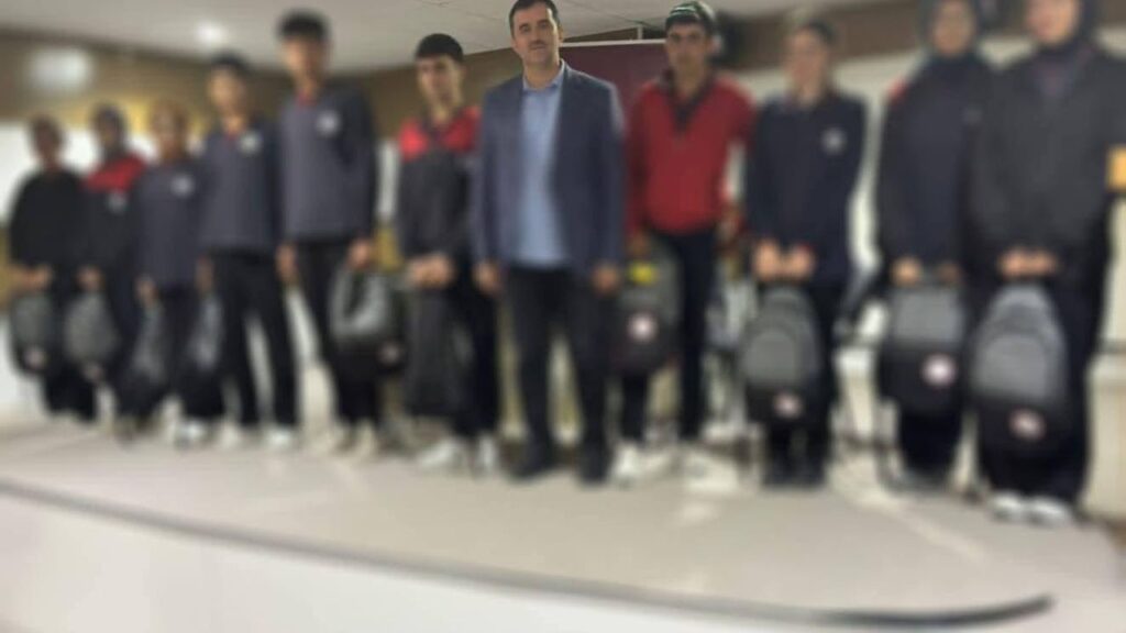 Kars ÖNDER’den İmam Hatip öğrencilerine büyük destek – Birlik Haber Ajansı