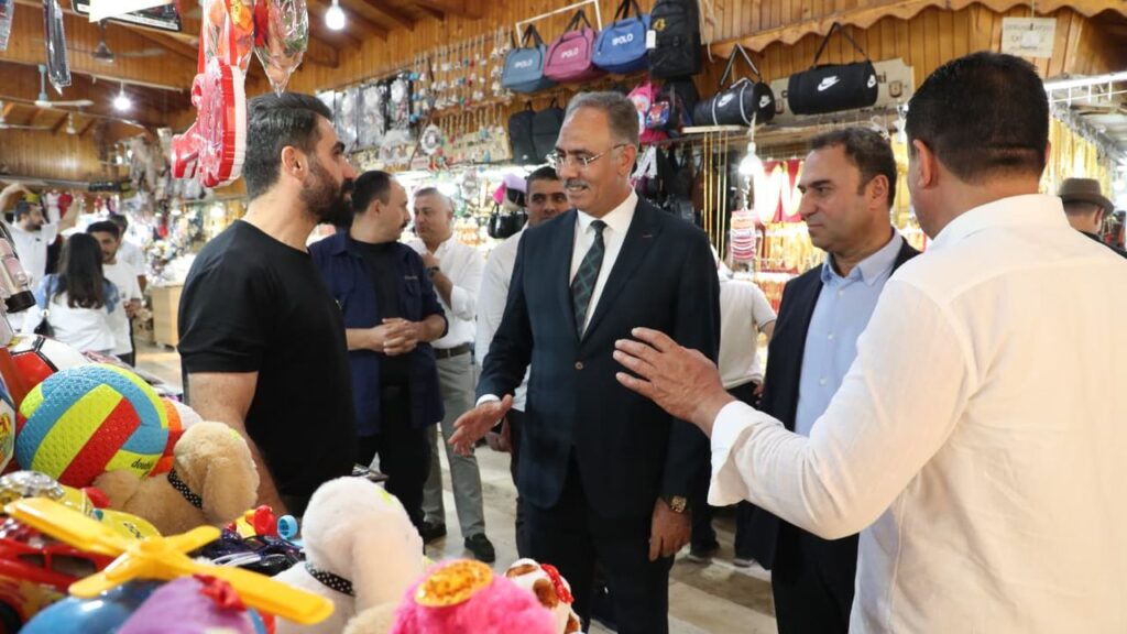 Eyyübiye'de her vatandaşın talebi tek tek dinleniyor