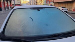Kars’ta araç camları buz tuttu, sıcaklık -7 dereceye düştü – Birlik Haber Ajansı