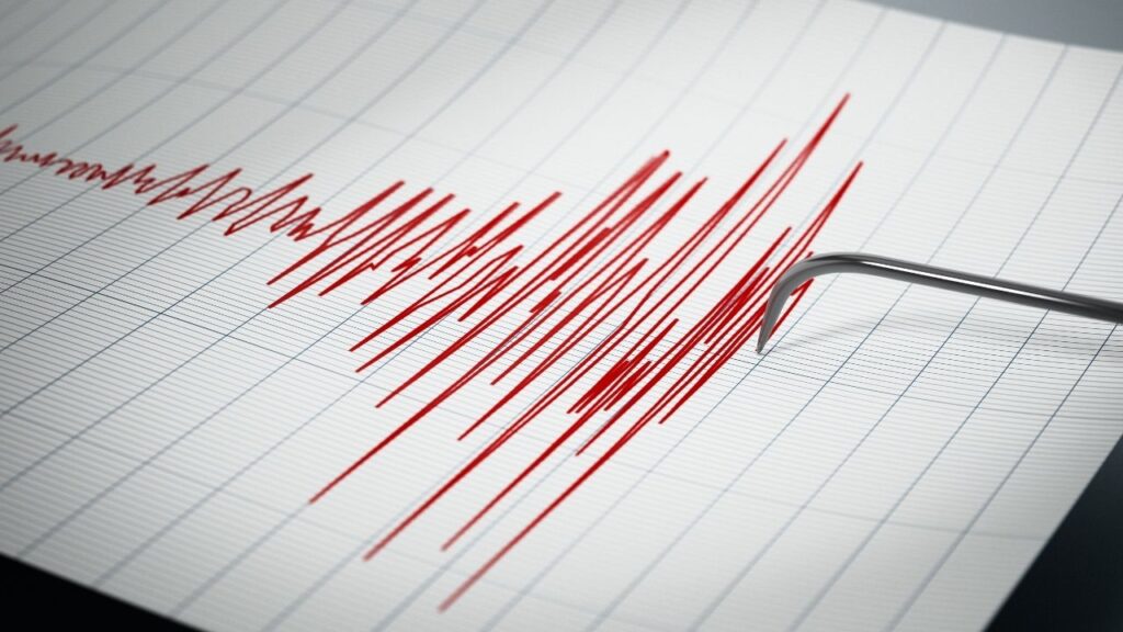 Balıkesir’de 5 büyüklüğünde deprem: Artçı sarsıntılar devam ediyor!