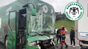 Konyaspor U19 takımını taşıyan otobüs TEM Otoyolu’nda kaza yaptı