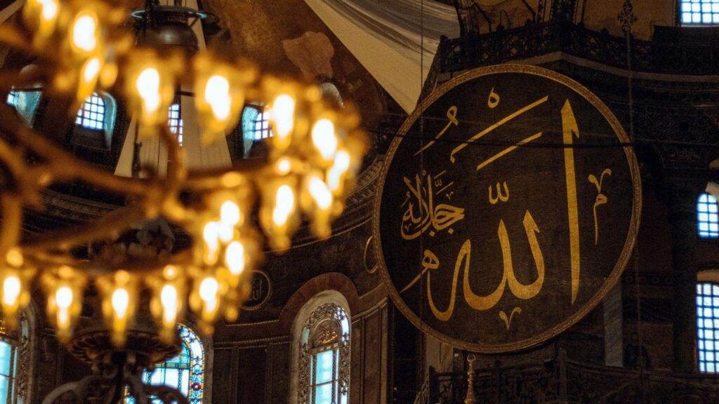 Ramazan ayının müjdecisi Berat Kandili idrak edilecek