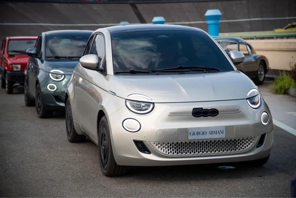 FIAT ve Giorgio Armani’den etkileyici iş birliği:  FIAT 500e Giorgio Armani