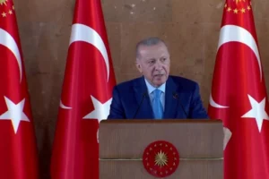 Cumhurbaşkanı Erdoğan Ahlat’tan millete seslendi… Doğal afetin partisi olmaz!