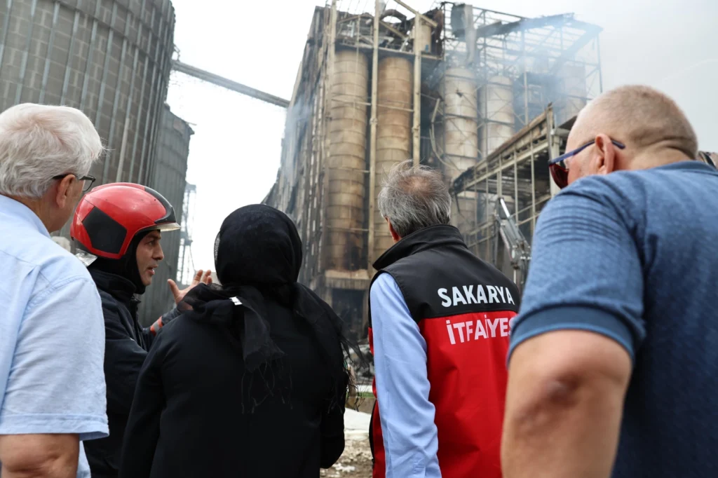Sakarya Hendek’te patlama sonrası son durum… Son ana kadar bölgede olunacak