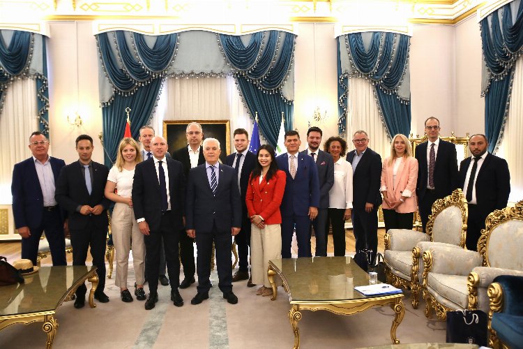 Bursa’nın kardeş şehri Hessen’den Başkan Bozbey’e ziyaret