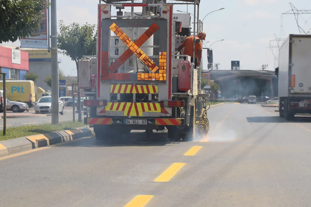 Sakarya YOLBAK ekiplerinden ‘güvenli çizgi’leri yeniledi