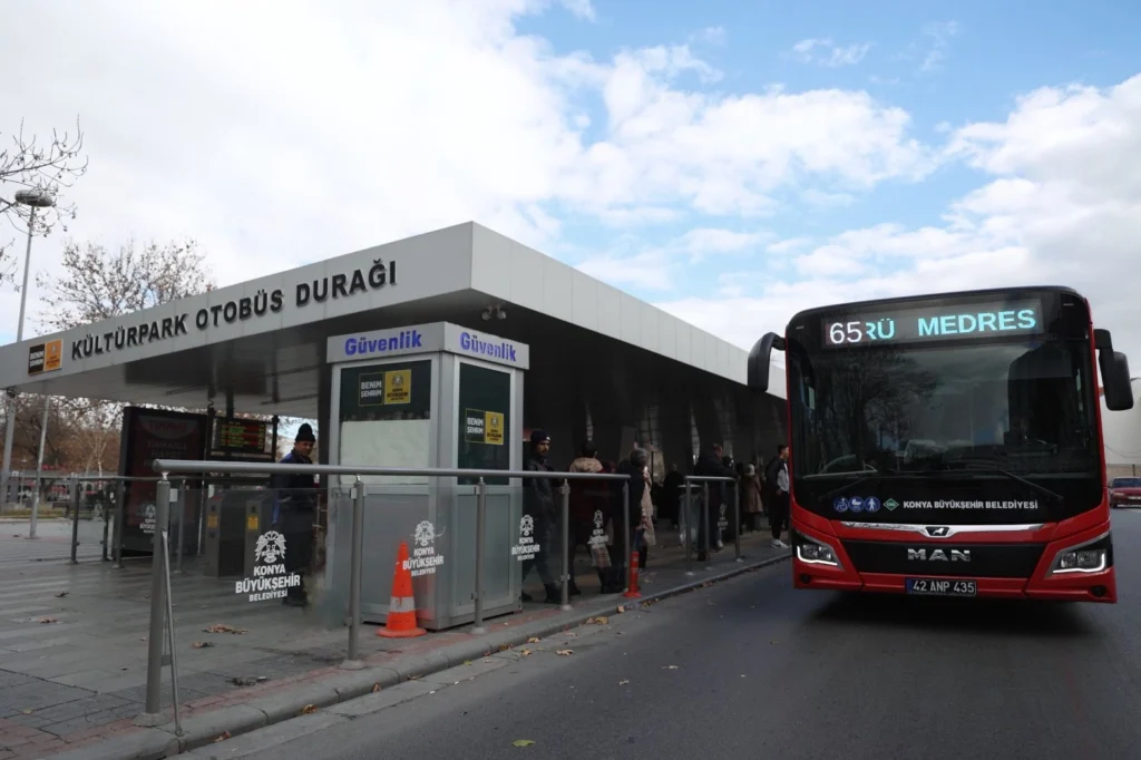 Konya’da öğrenci dostu uygulama… Toplu ulaşım 10 gün ücretsiz