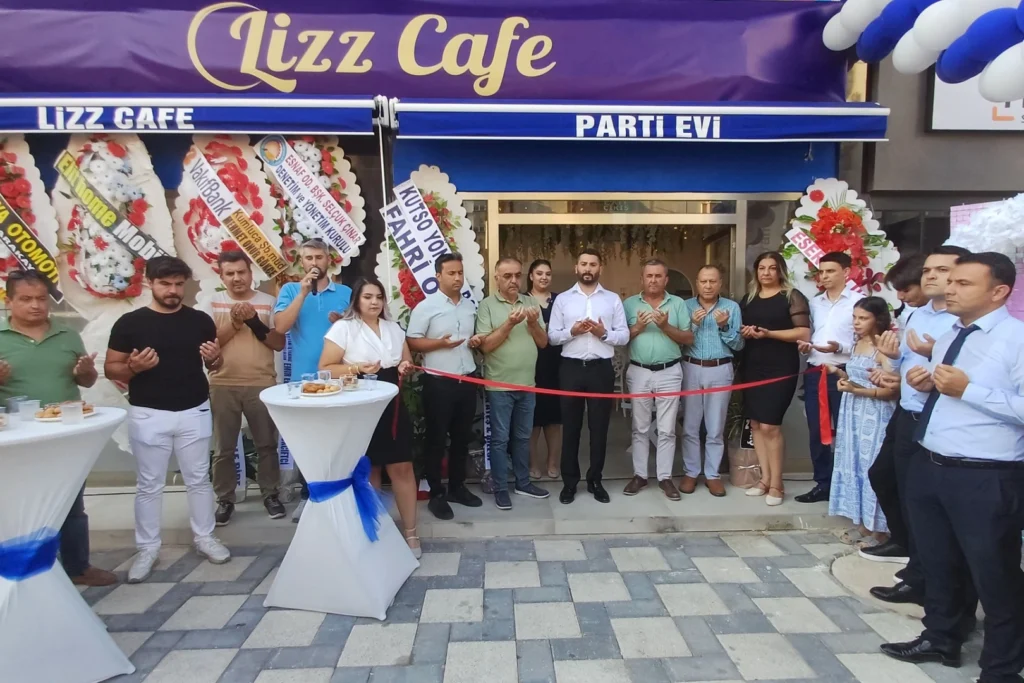 Antalya’nın Kumluca’da Lizz Cafe açıldı