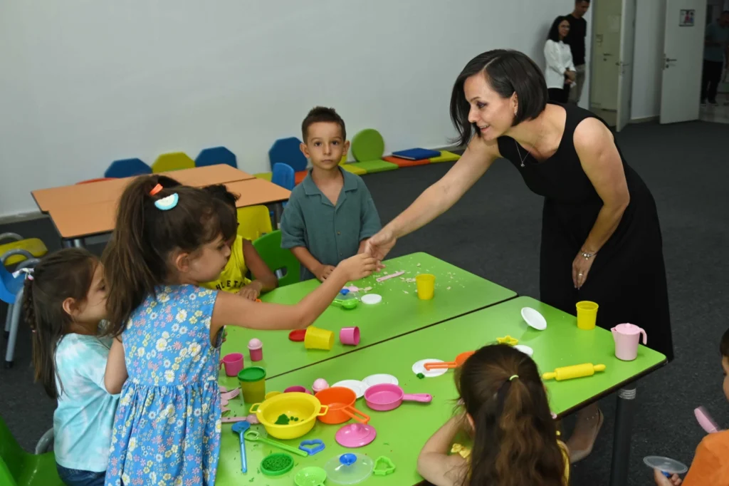 İzmir Karabağlar’dan personel çocuklarına “Oyun Durağı”