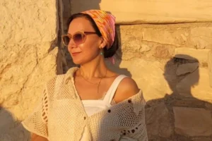 Dilek Kelebek’ten yeni kitap ‘Misafir Cümleler’ raflarda.