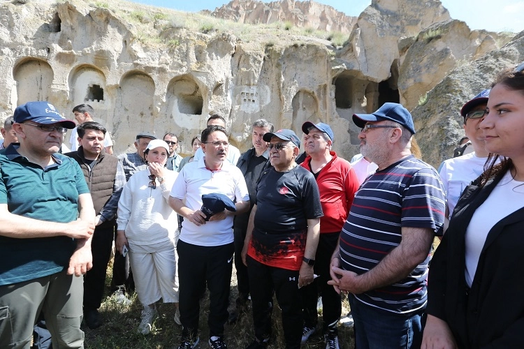Memduh Büyükkılıç’tan Kayseri’ye davet